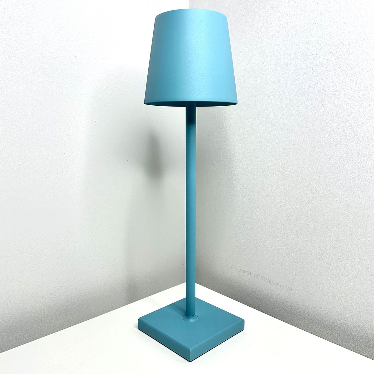 Stylish LED Bedside Lamp – Cordless, Rechargeable & Modern
