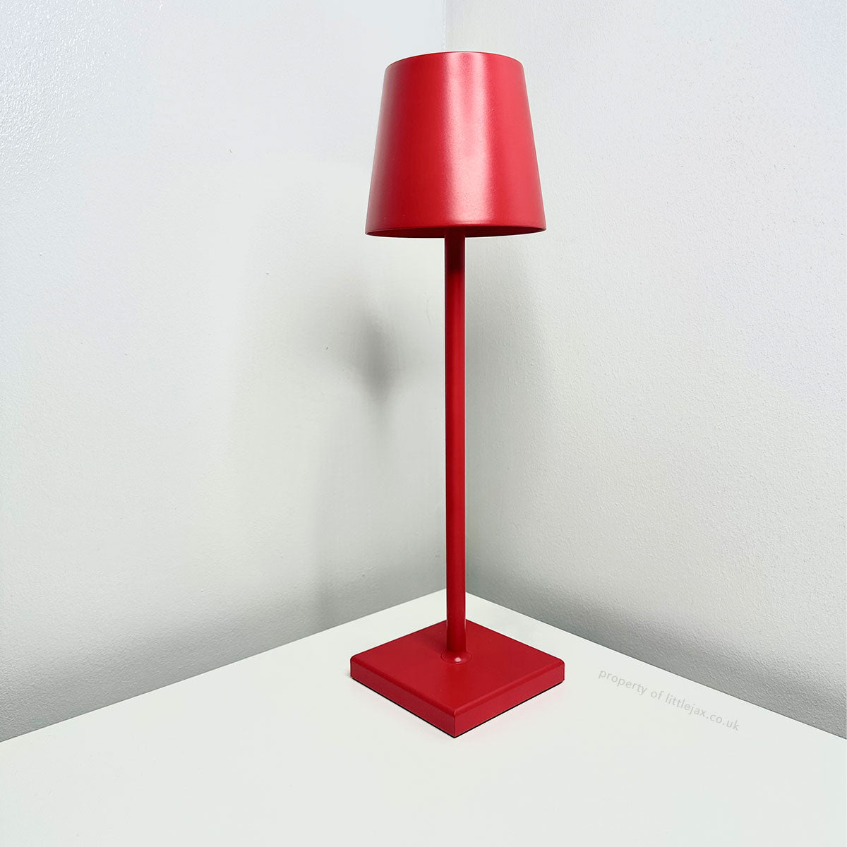Stylish LED Bedside Lamp – Cordless, Rechargeable & Modern