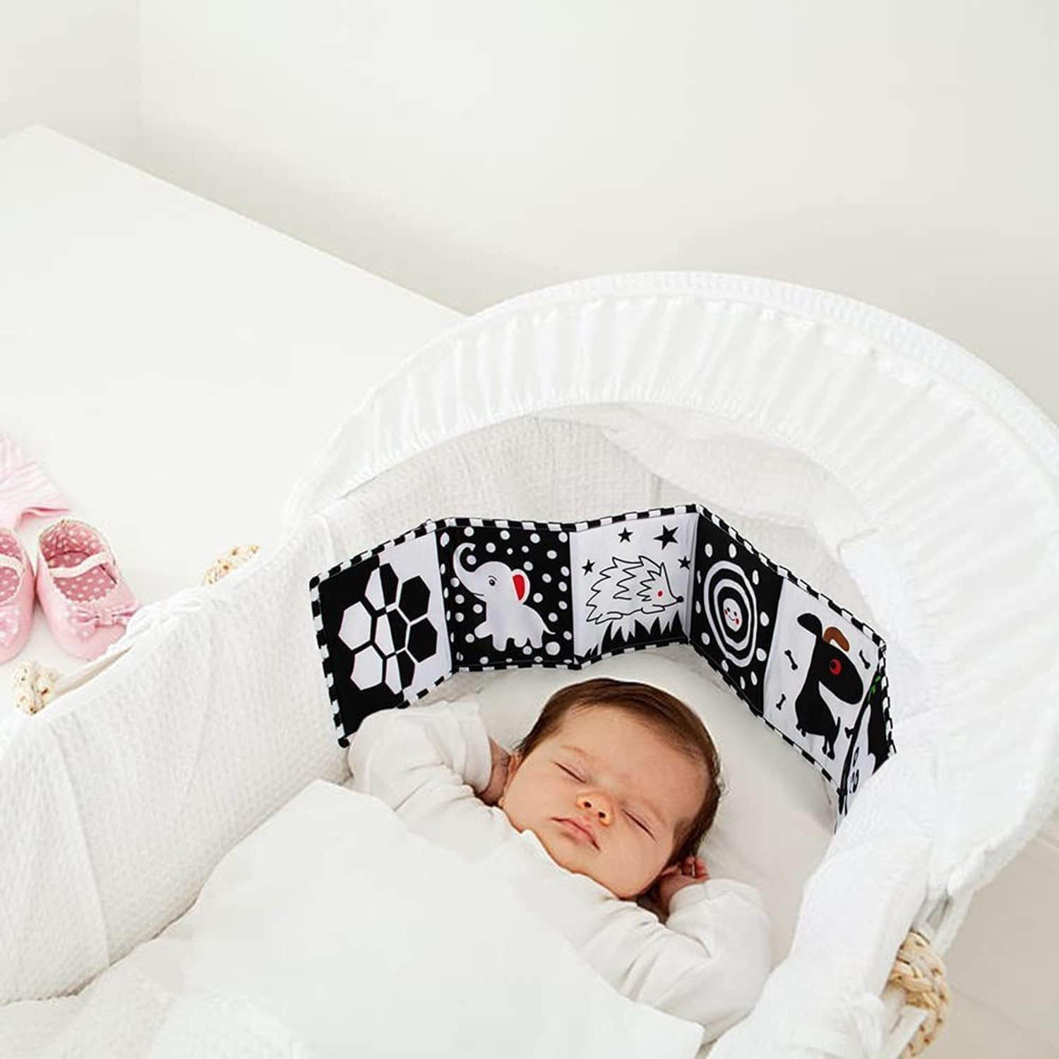Montessori Baby Sensory Book | Black and White Infant Toys, Safe Materials & Ideal for Visual Development in Infants