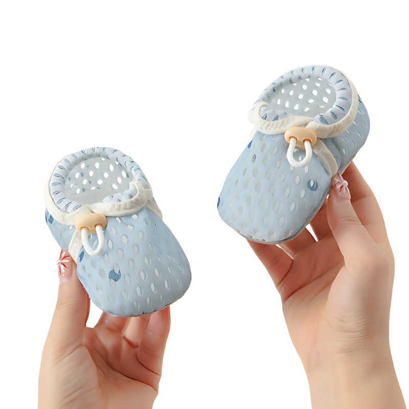 Ultra-Light Toddler Shoes | Breathable Mesh, Flexible Sole & Non-Slip Grip for Summer Adventures