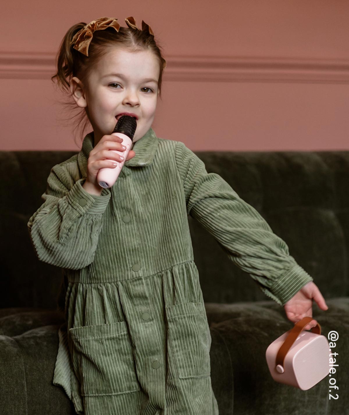 Girls Karaoke Machine – Bluetooth Speaker with Wireless Microphone in Rose