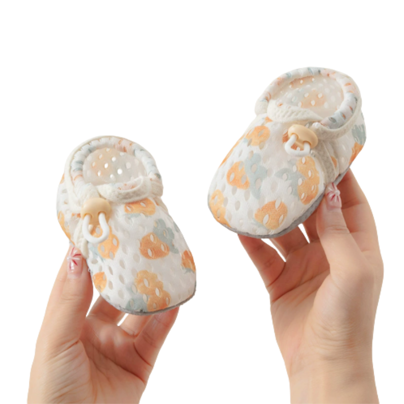 Ultra-Light Toddler Shoes | Breathable Mesh, Flexible Sole & Non-Slip Grip for Summer Adventures