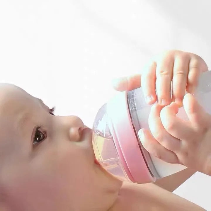 Silicone Baby Bottles – Mimics Breastfeeding for Happy Feeding