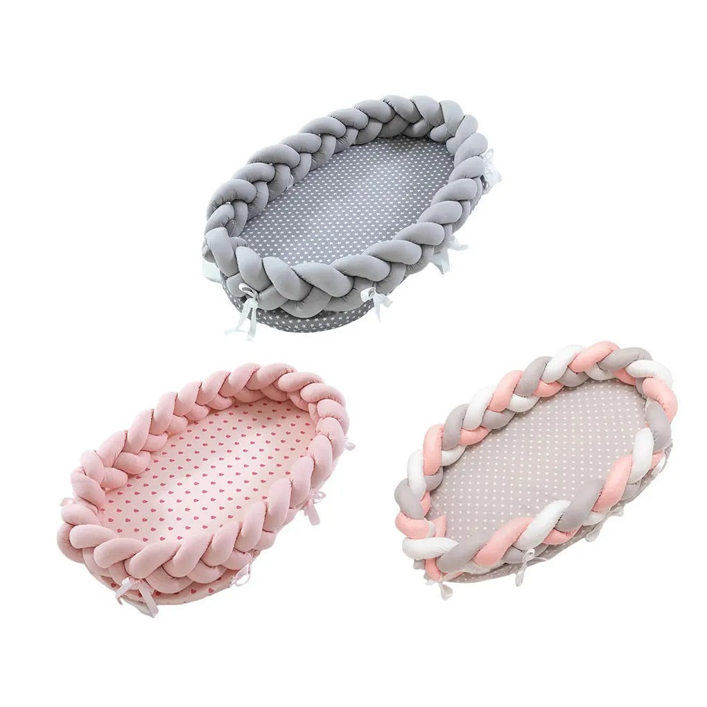 Cozy Baby Pod – Baby Nest Knit Moses Basket for Newborns in Soft Cotton