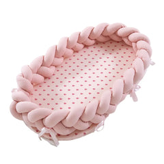 Cozy Baby Pod – Baby Nest Knit Moses Basket for Newborns in Soft Cotton